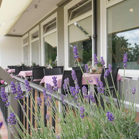 Hotel Faehrhaus Km734 Düsseldorf Exterior foto