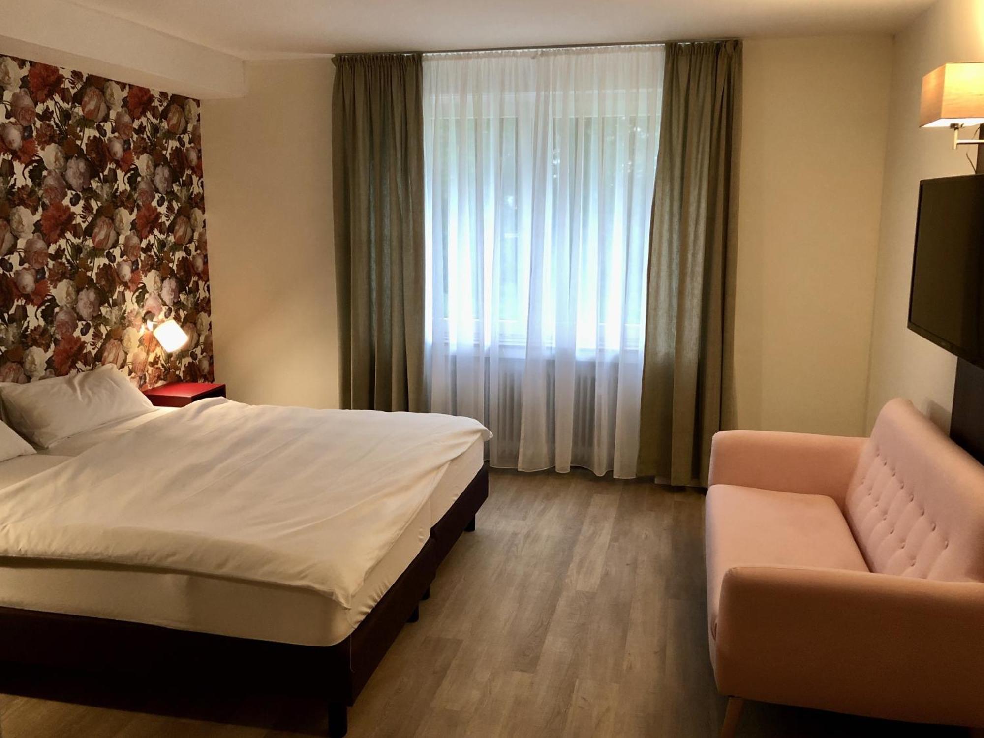 Hotel Faehrhaus Km734 Düsseldorf Quarto foto